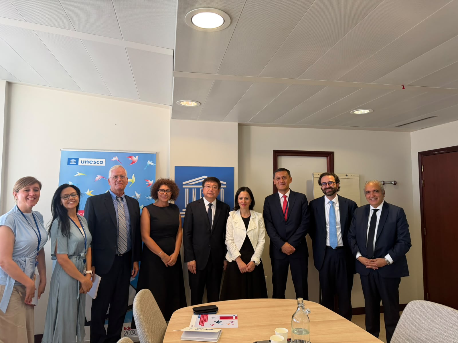 Zhanna Andrеasyan and UNESCO Assistant Director-General for Education discuss expanding cooperation in education